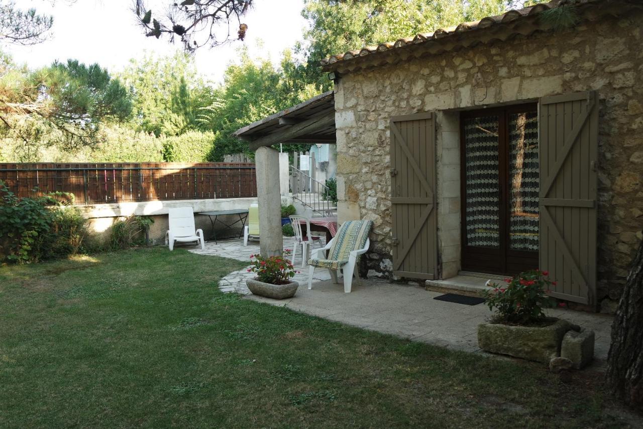 Eygalières Mas Grimaud - Gite- Studio Et Chambres D'Hotes Familiales מראה חיצוני תמונה