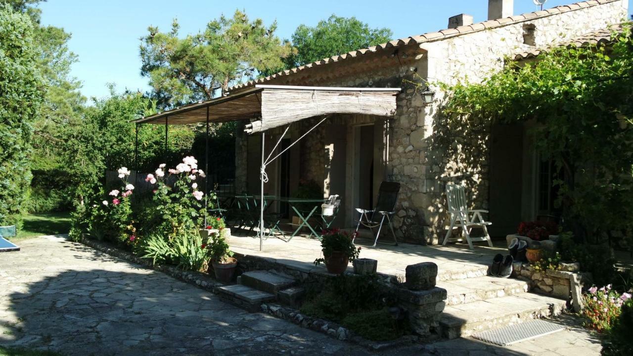 Eygalières Mas Grimaud - Gite- Studio Et Chambres D'Hotes Familiales מראה חיצוני תמונה