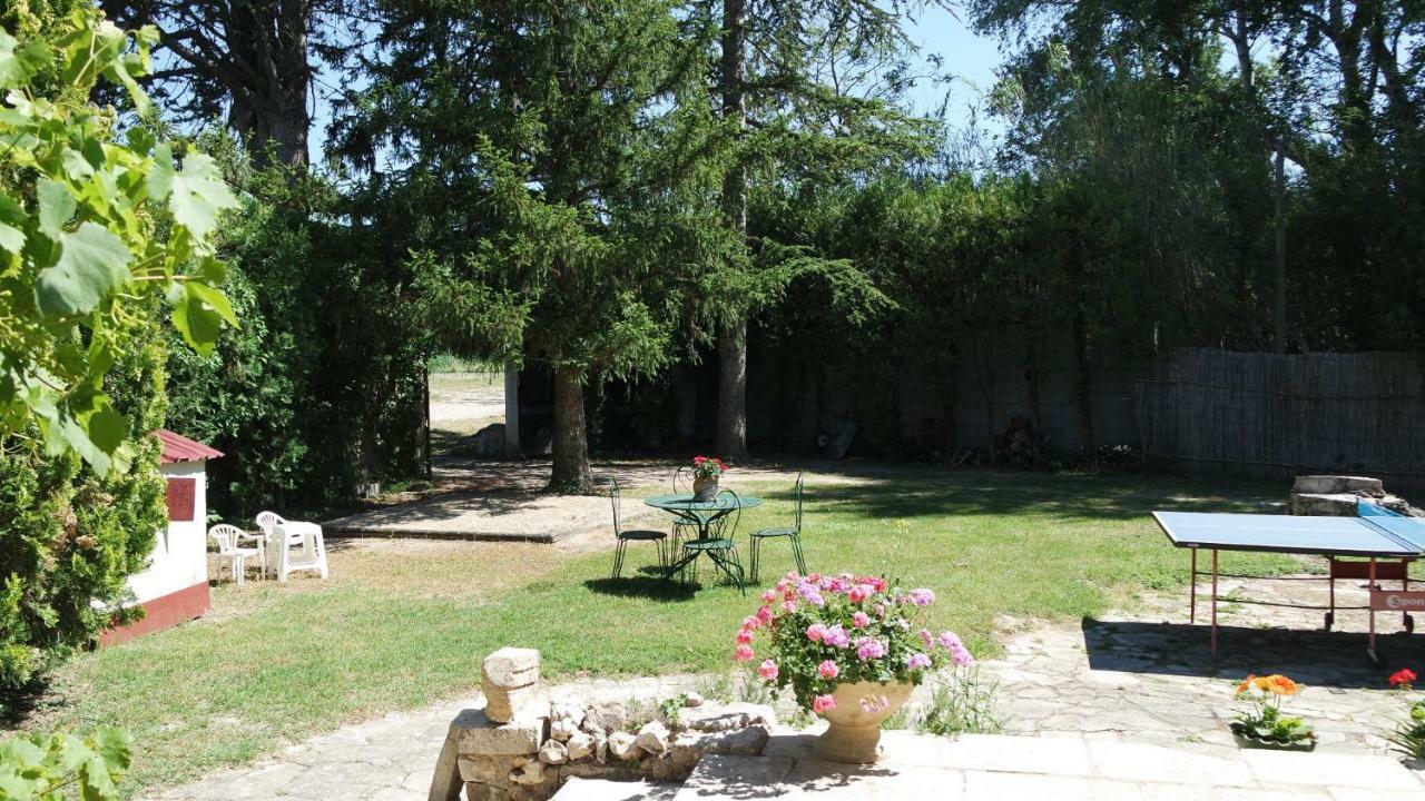 Eygalières Mas Grimaud - Gite- Studio Et Chambres D'Hotes Familiales מראה חיצוני תמונה