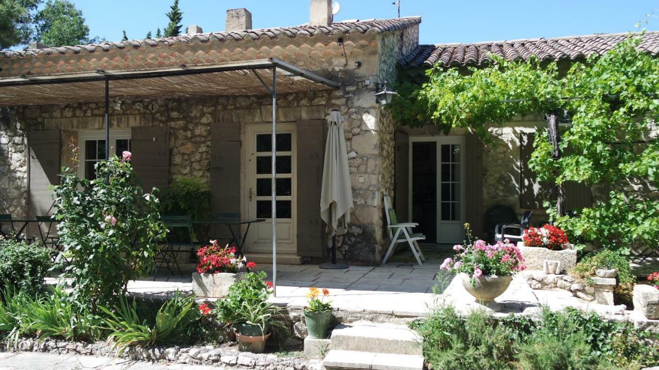 Eygalières Mas Grimaud - Gite- Studio Et Chambres D'Hotes Familiales מראה חיצוני תמונה